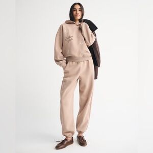 Abercrombie & Fitch Tan Hoodie and Pants Sweat-Set